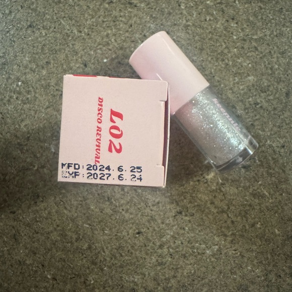 *TWO* Keennie Lip Oil - Disco Revival - Picture 4 of 5